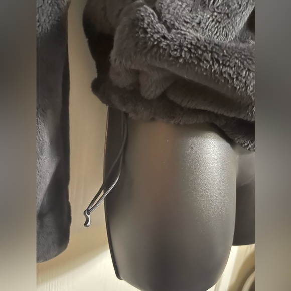 The North Face Women’s Fuzzy Fleece Full Zip Jacket - Picture 4 of 9